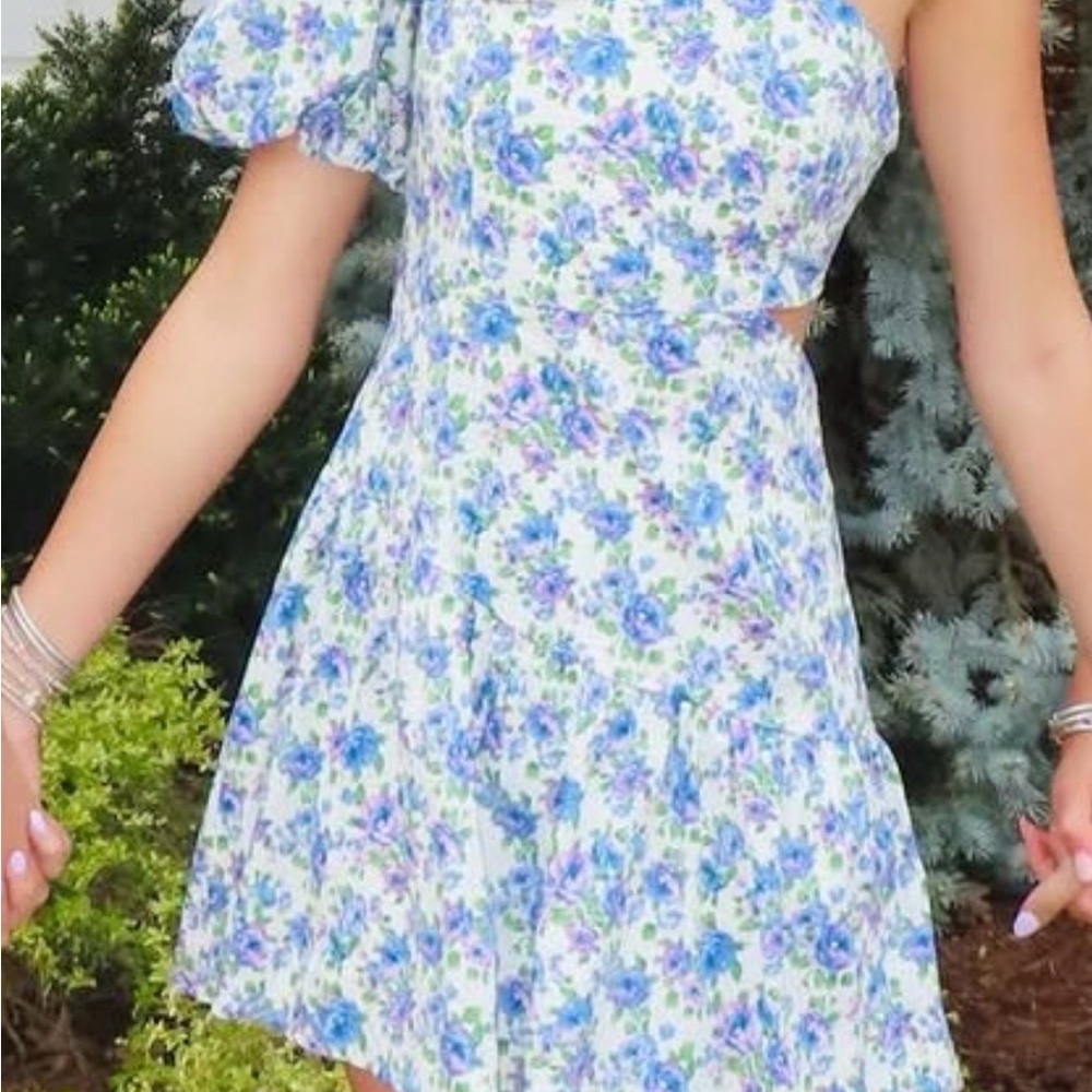 DO+BE White One-Shoulder Floral Dress with Blue and Purple Roses